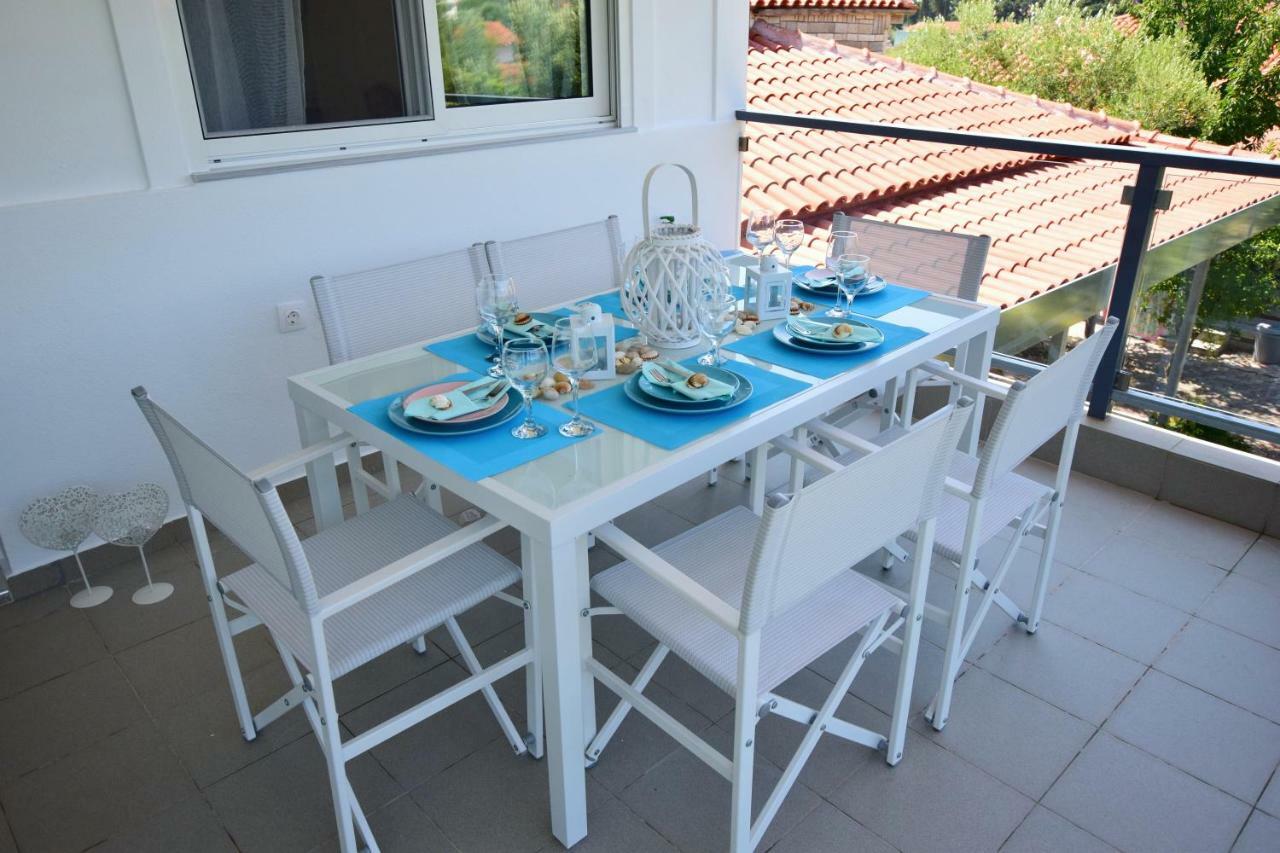 V Luxury Suites Toroni 3 Екстериор снимка